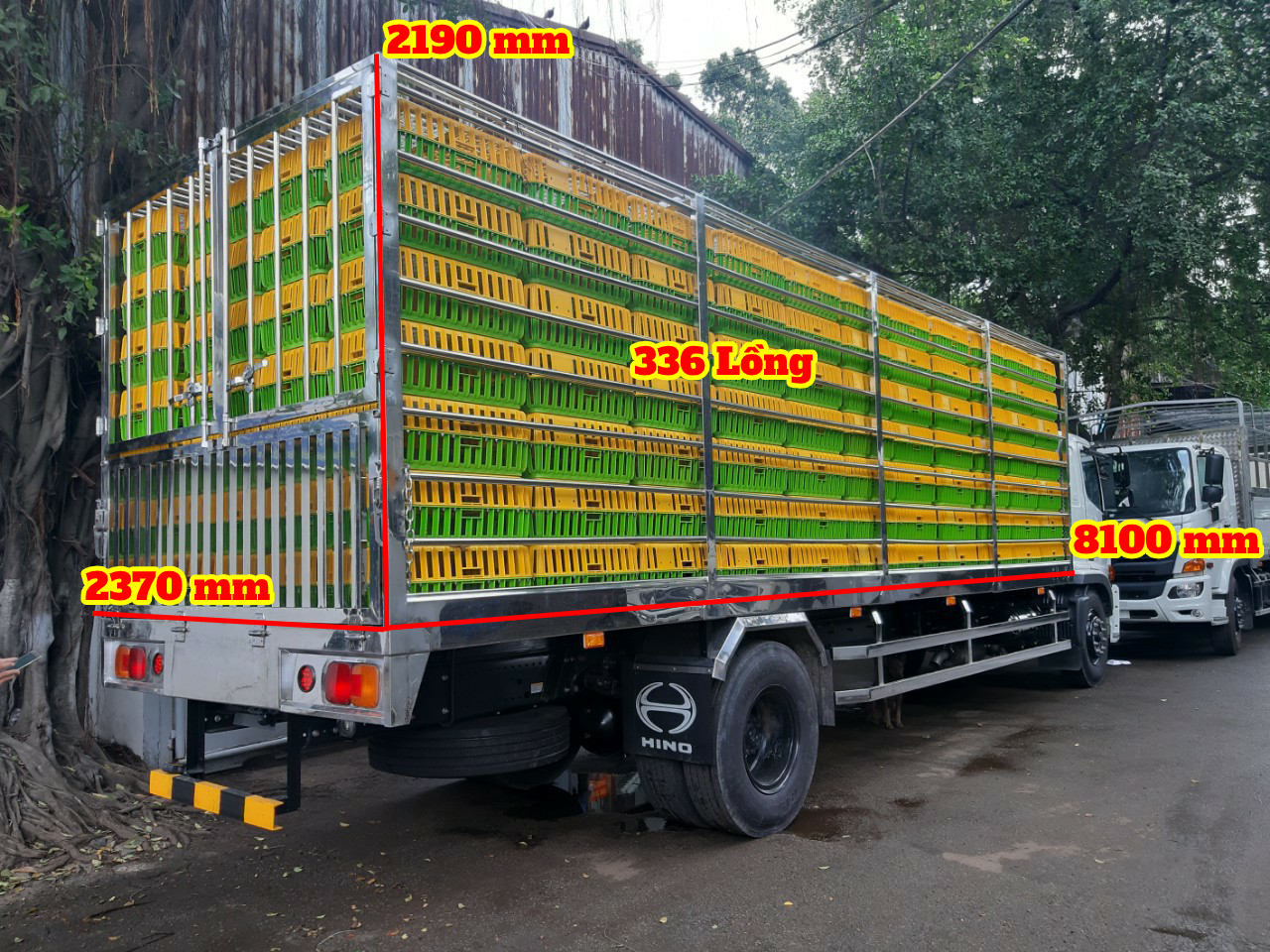 hình ảnh thùng xe chở gà 8 tấn hino thùng 336 lồng 