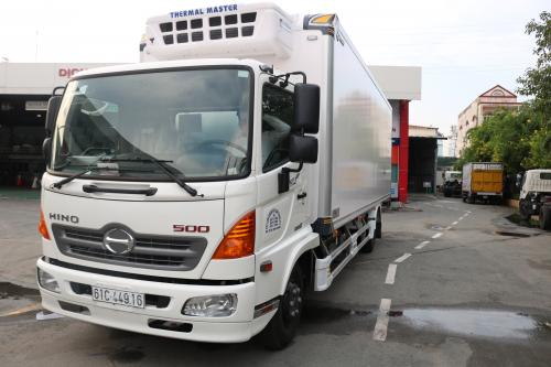 Hino 6 Tấn Thùng Đông Lạnh 7.2 Mét Máy Lạnh T3500