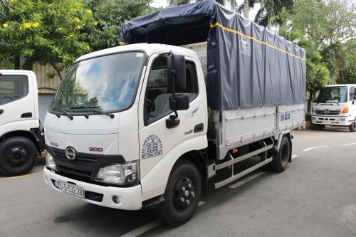 Hino 1.9 Tấn- XZU650L Thùng Mui Phủ Bạt 4m5