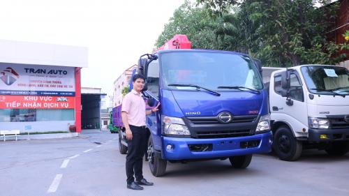 Hino 3.5 Tấn Gắn Cẩu Unic 3 Tấn 4 Khúc Thùng Dài 4.9 Mét