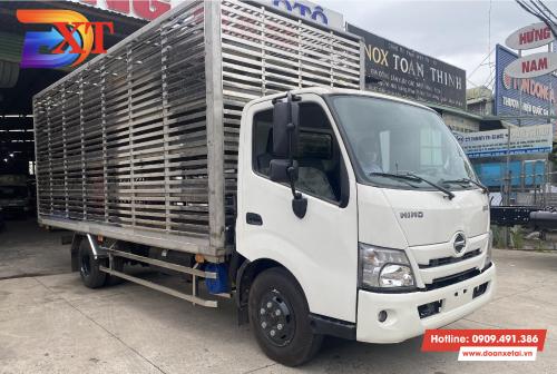 Xe tải hino chở vịt 5 tầng tải trọng 3.8 tấn | Hino XZU730