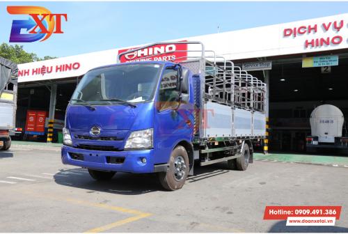 Xe tải Hino XZU720 tải trọng 3.5 tấn thùng mui bạt 7 bửng