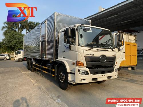 Hino FL 15 tấn thùng kín dài 9m4